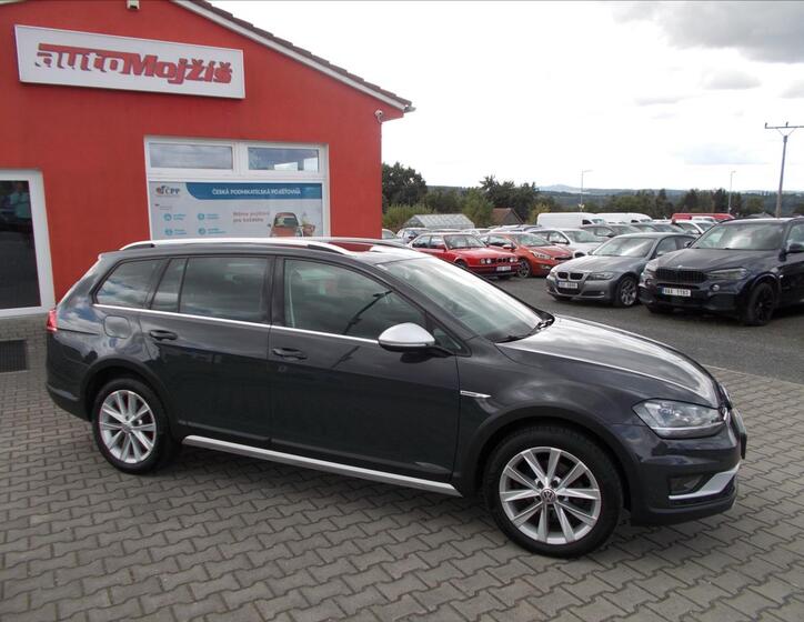 Volkswagen Golf 8