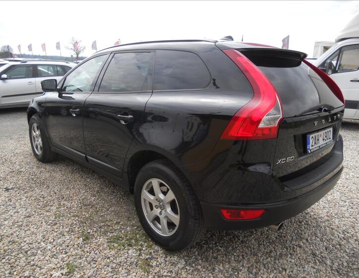 Volvo XC60 8