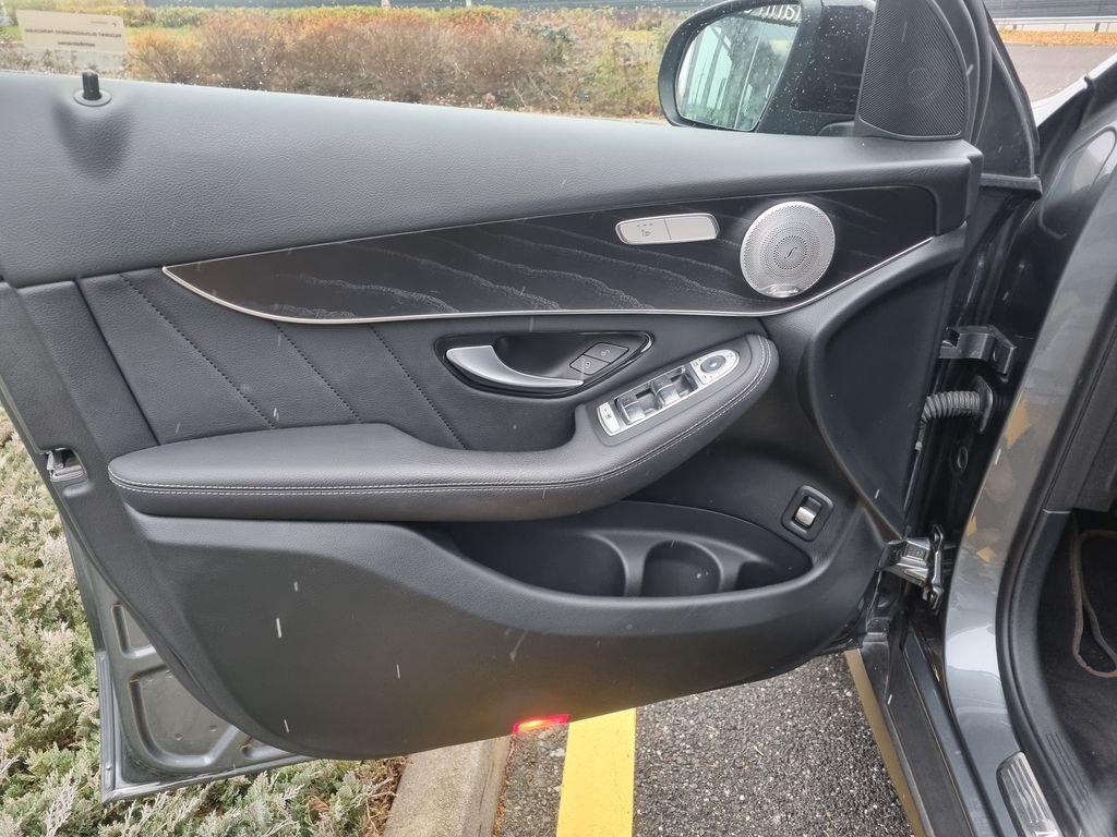 Mercedes-Benz GLC 9