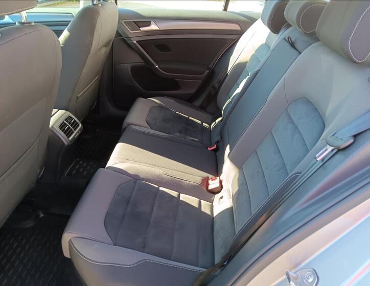 Volkswagen Golf 8