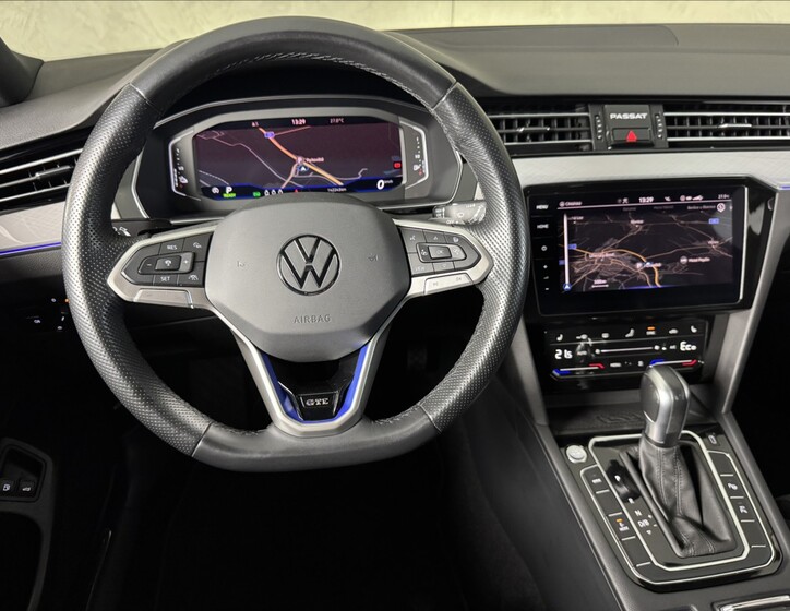 Volkswagen Passat 50