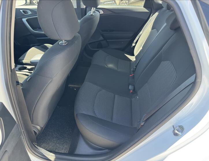 KIA Ceed 10