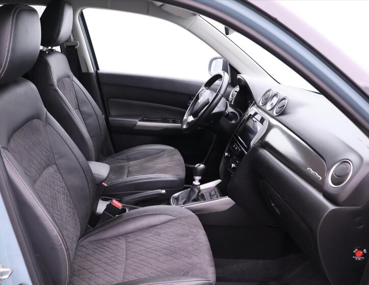 Suzuki Vitara 14