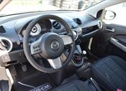 Mazda 2 16