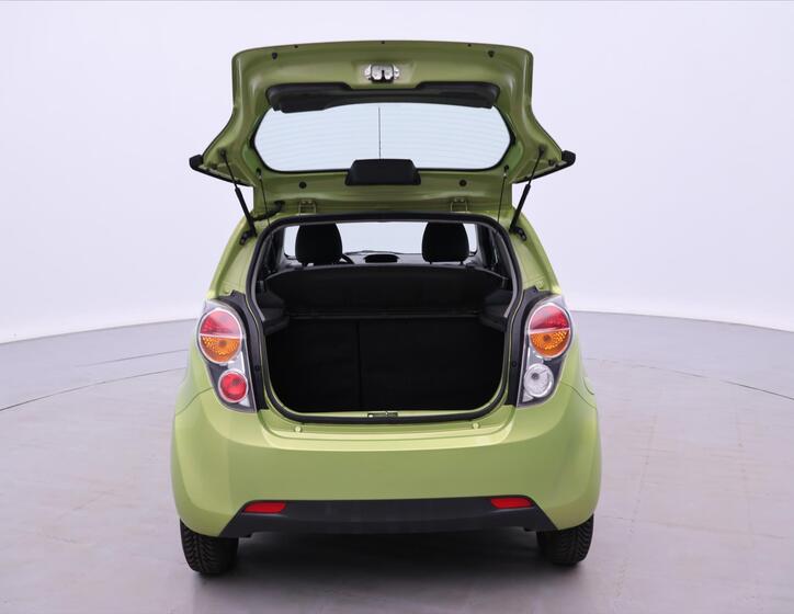 Chevrolet Spark 9