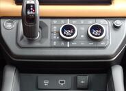 Land Rover Defender 16