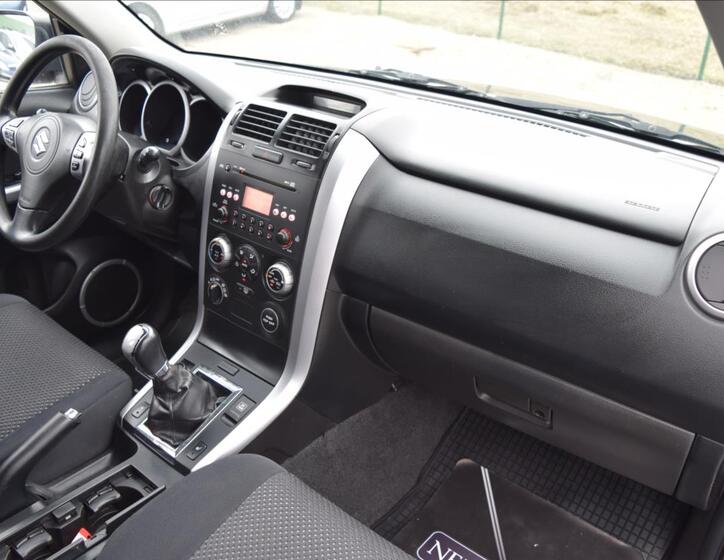 Suzuki Grand Vitara 20