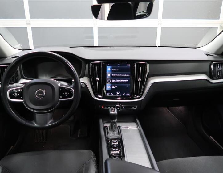 Volvo V60 12