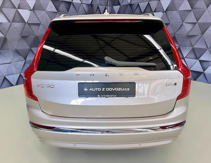 Volvo XC90 6