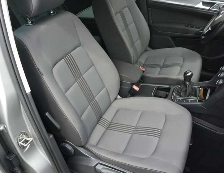 Volkswagen Golf Sportsvan 36