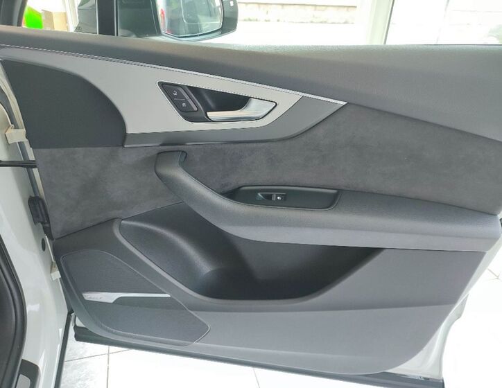Audi SQ7 16