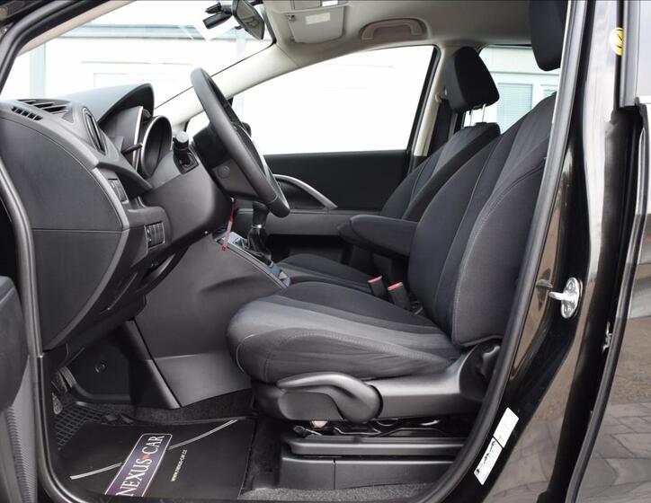 Mazda 5 15
