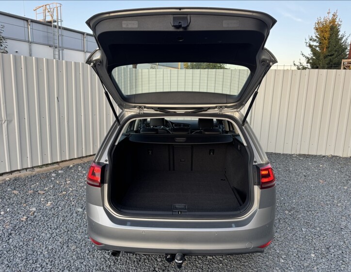Volkswagen Golf 12