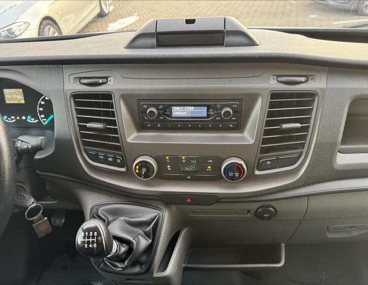 Ford Transit 14