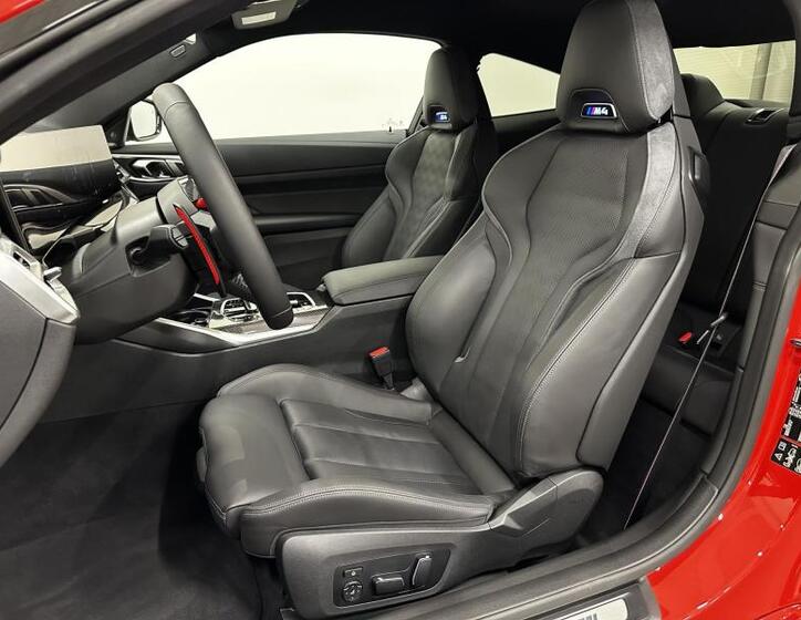BMW M4 7