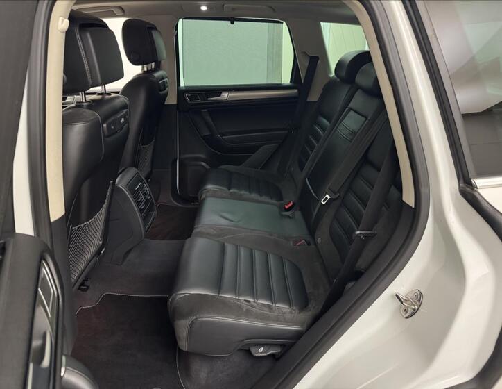 Volkswagen Touareg 49