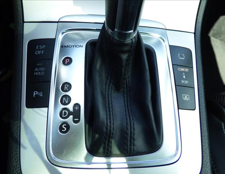 Volkswagen Passat CC 35