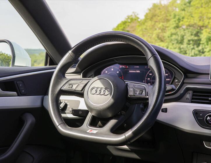 Audi A5 40