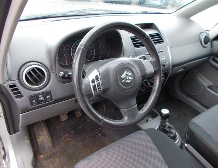 Suzuki SX4 18