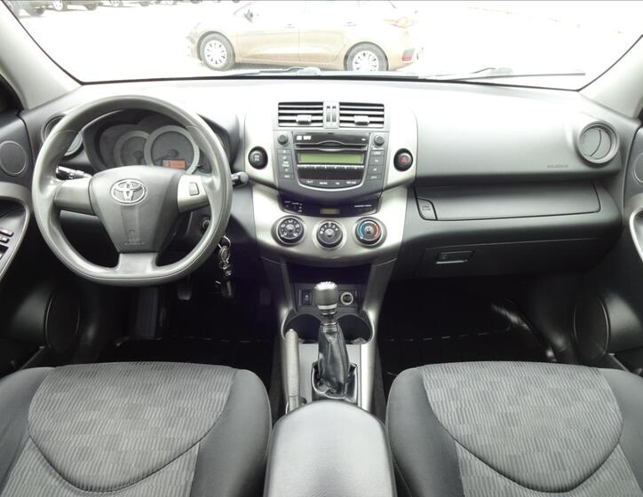 Toyota RAV4 32