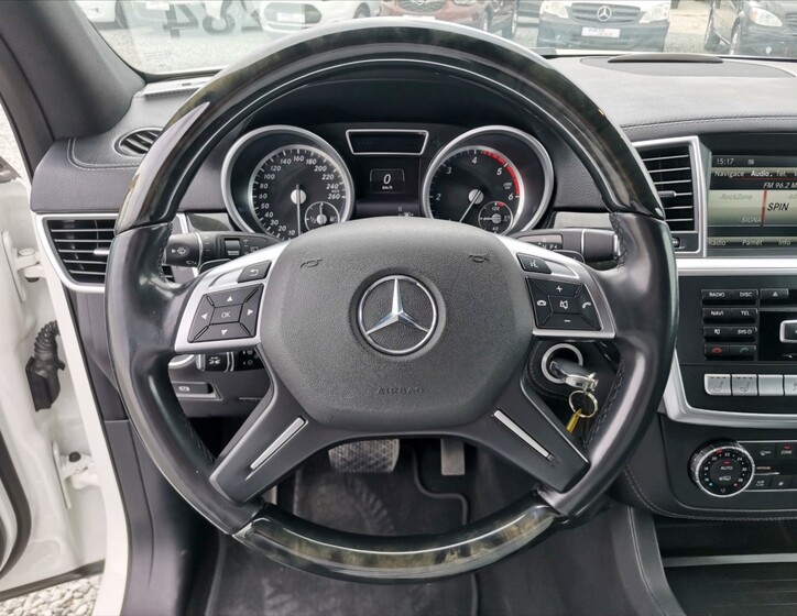 Mercedes-Benz GL 13