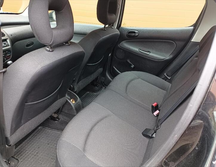 Peugeot 206 8