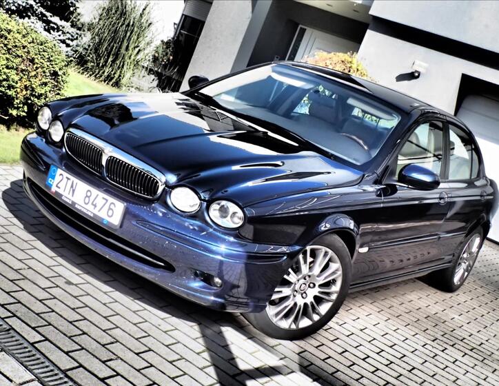 Jaguar X-Type 1