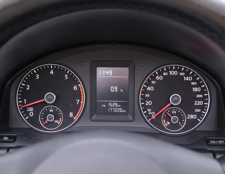 Volkswagen EOS 30