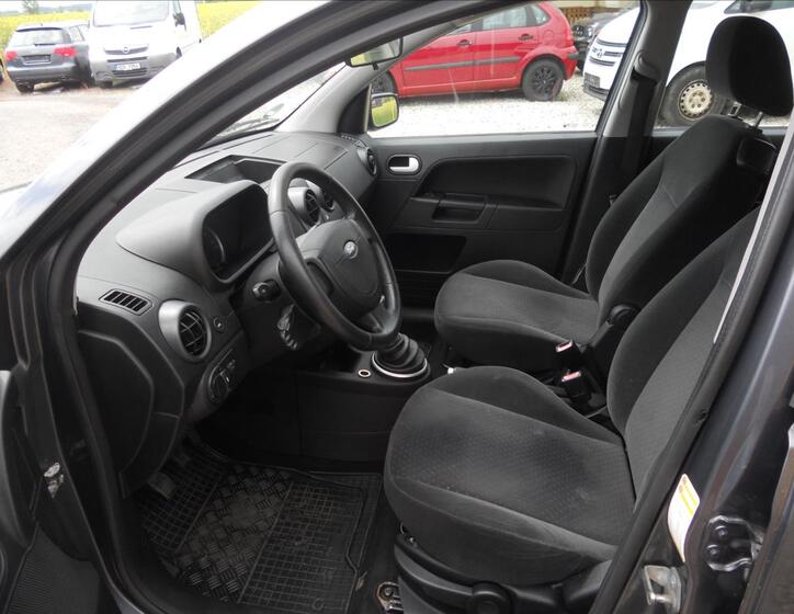 Ford Fusion 12