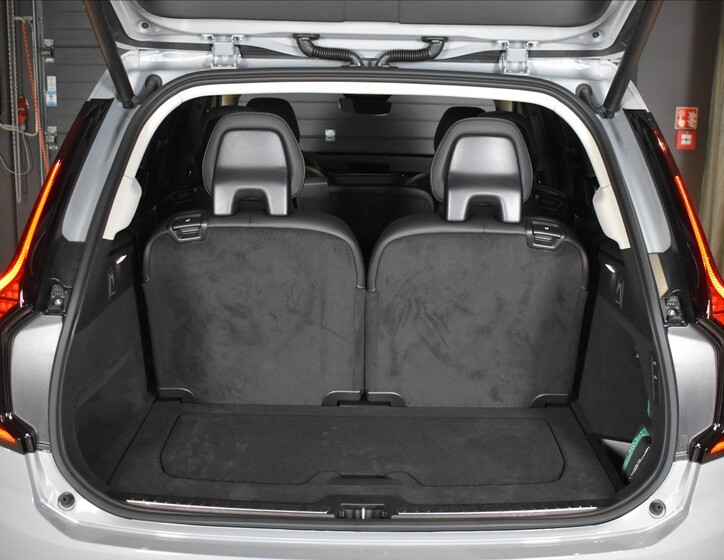 Volvo XC90 23
