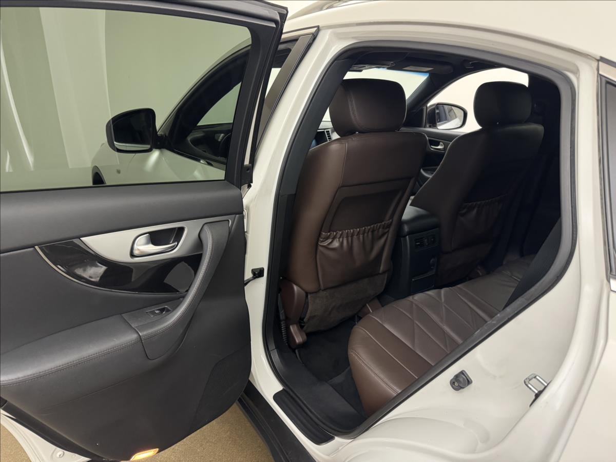 Infiniti FX30