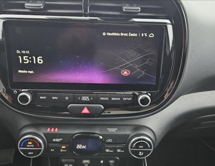 KIA e-Soul 16