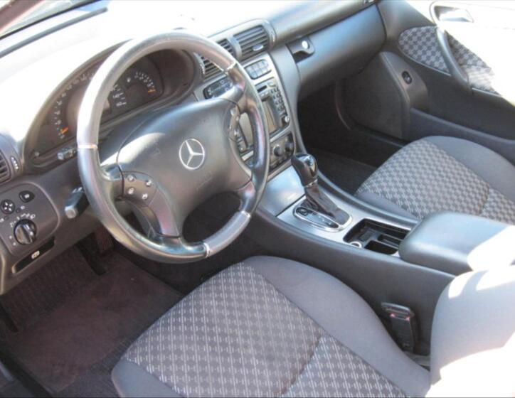 Mercedes-Benz Třídy C 12