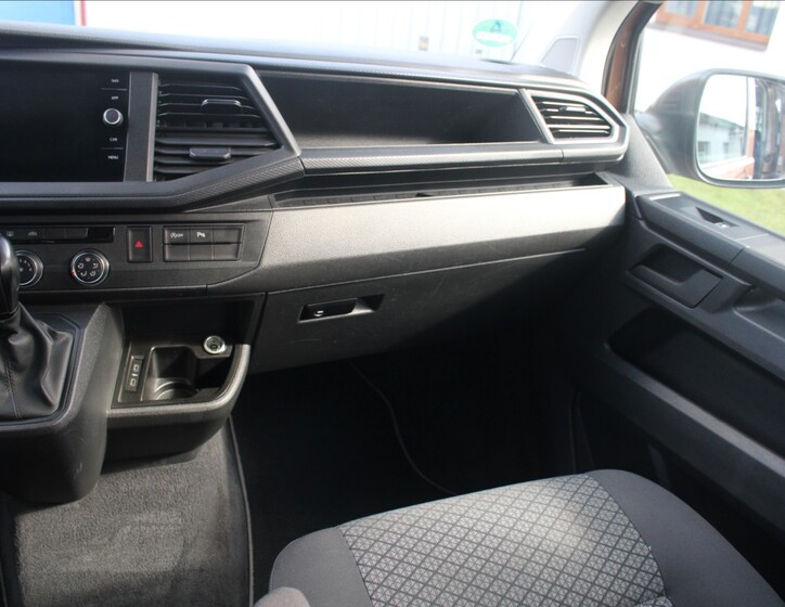 Volkswagen California 17