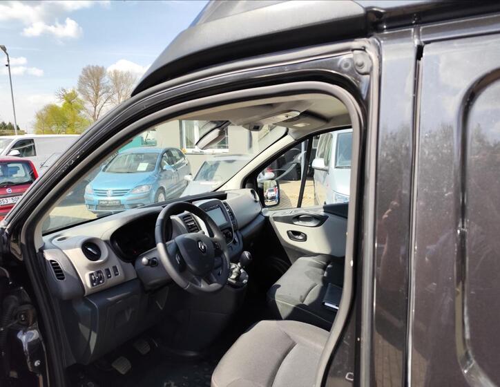 Renault Trafic 12