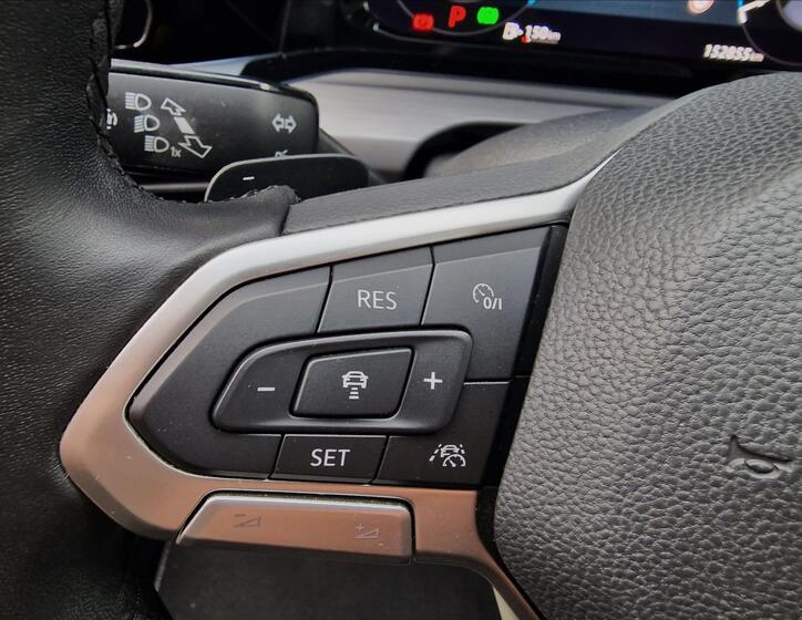 Volkswagen Golf 23