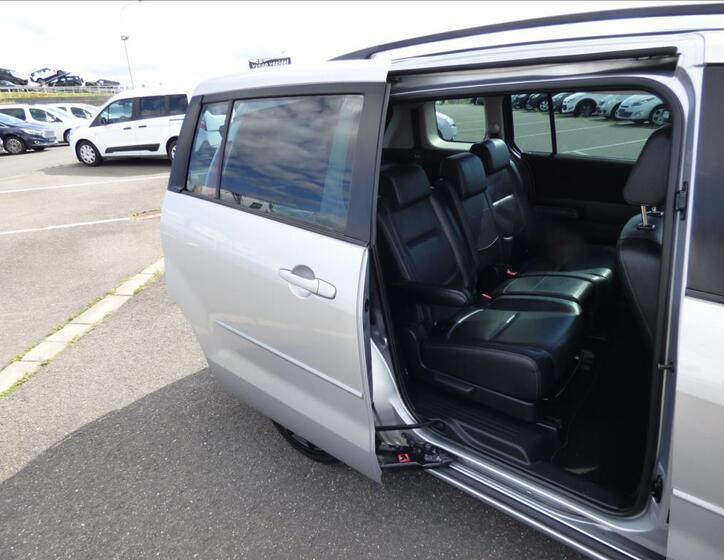 Mazda 5 33