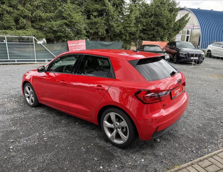 Audi A1 5