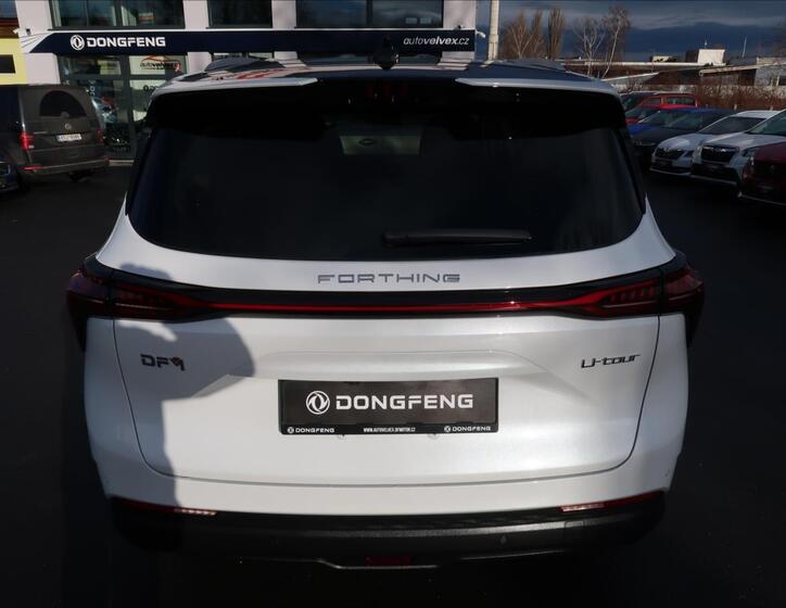 Dongfeng U-Tour 8