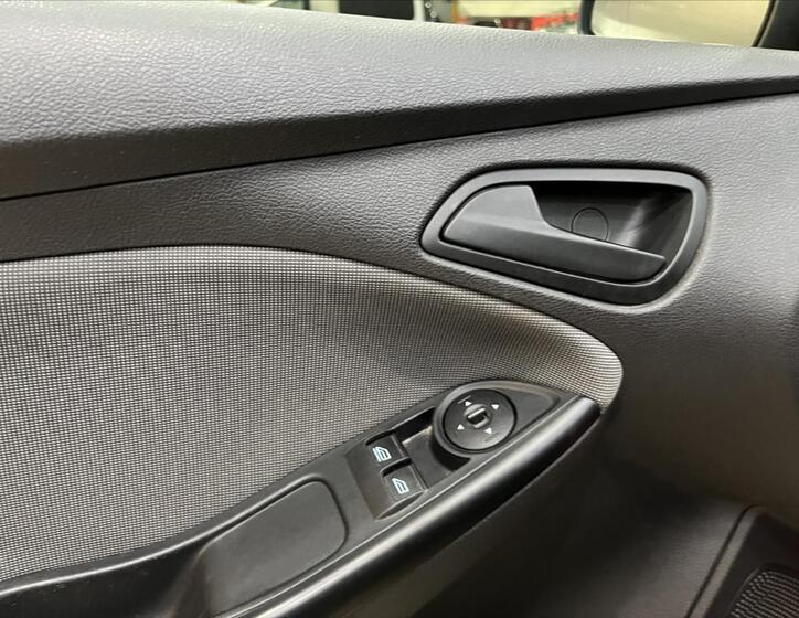 Ford Focus 17