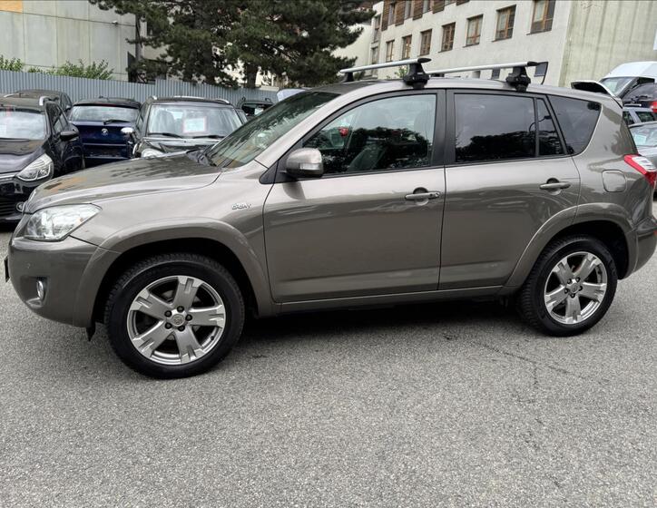 Toyota RAV4 4