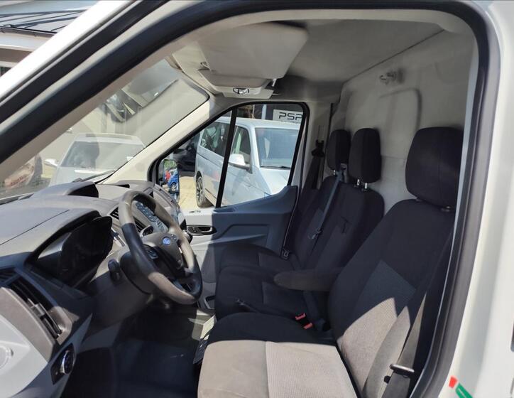 Ford Transit 13