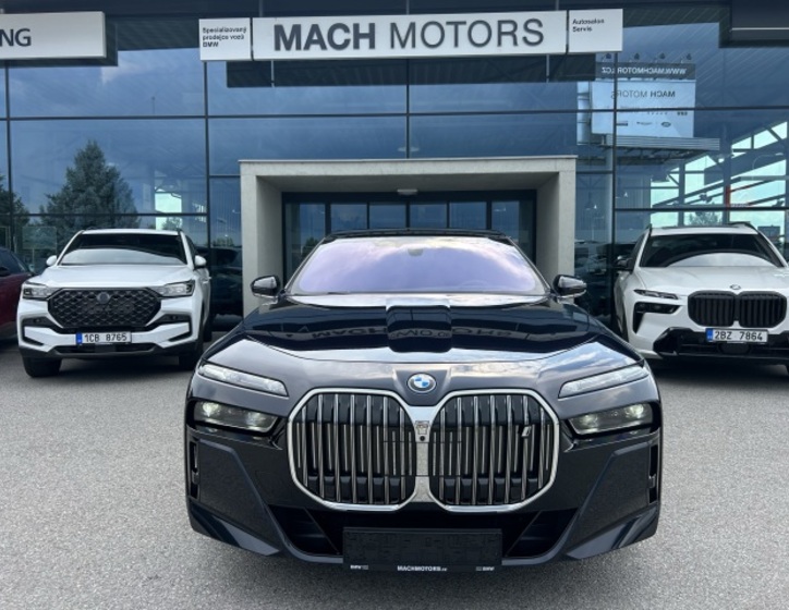 BMW i7 4
