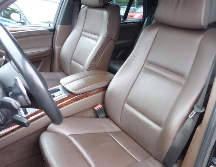 BMW X5 12