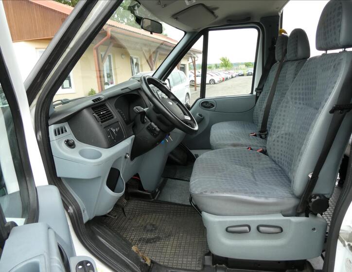 Ford Transit 14