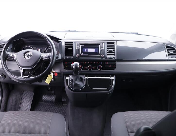 Volkswagen Multivan 27