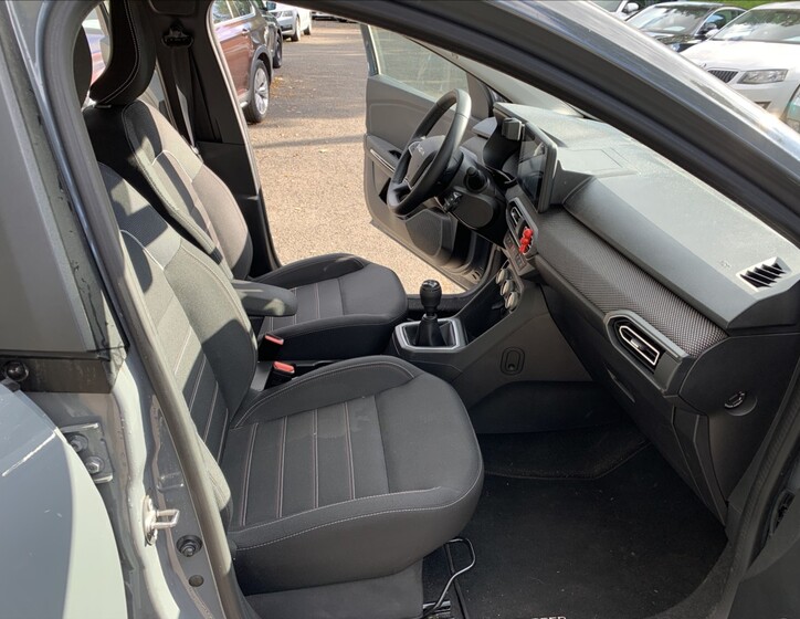Dacia Jogger 15