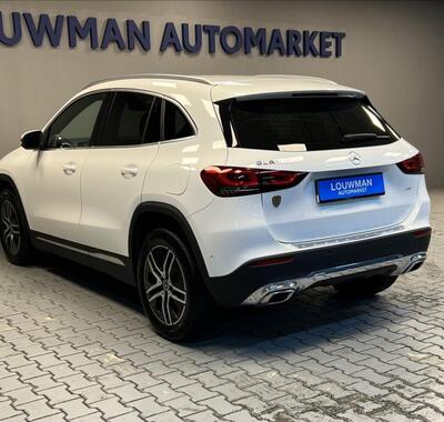 Mercedes-Benz GLA 13