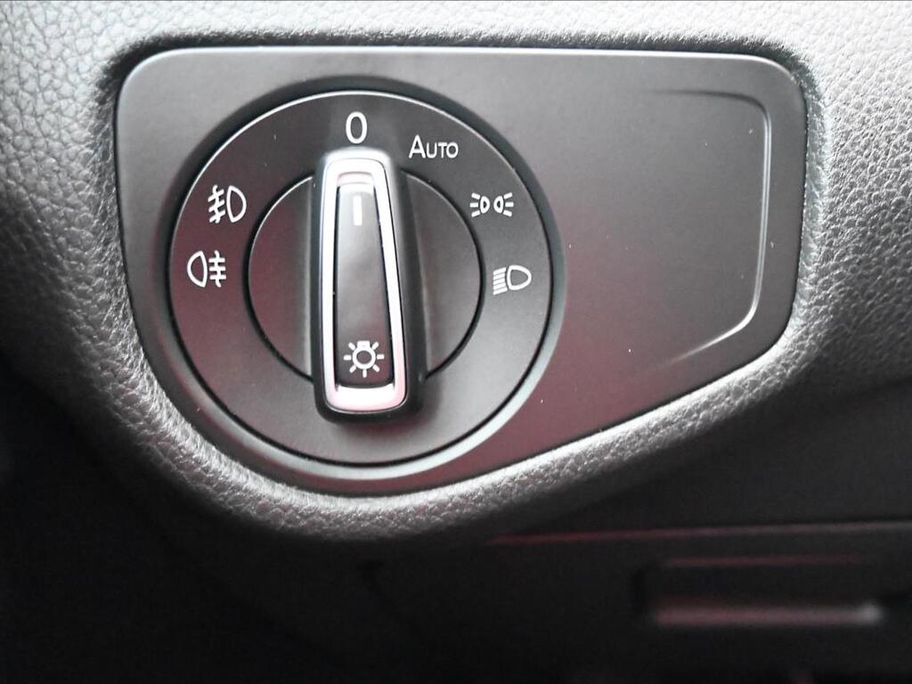 Volkswagen Golf 28