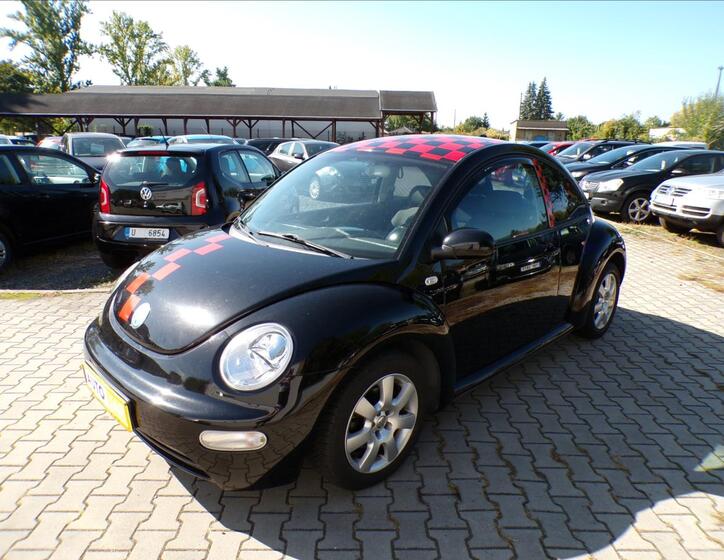 Volkswagen New Beetle 2